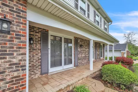659 Brighton Dr, Wheaton, IL 60189 photo 5