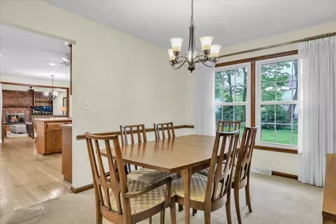 659 Brighton Dr, Wheaton, IL 60189 photo 16
