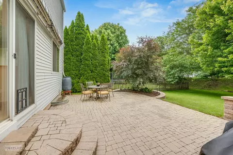 155 Eisenhower Dr, Oswego, IL 60543 photo 33