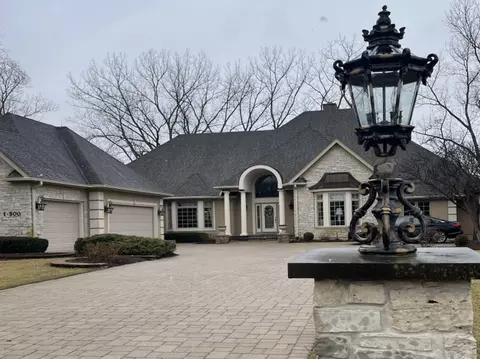 1 S500 Fairview Ave, Lombard, IL 60148
