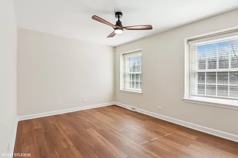 Bedroom - 2028 Creekside Dr, Wheaton, IL 60189 photo 1 of 4
