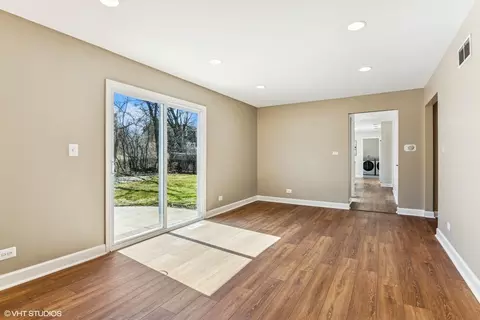 Living - 2028 Creekside Dr, Wheaton, IL 60189 photo 5 of 6
