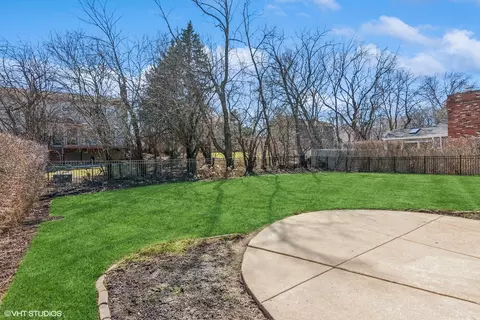 Exterior - 2028 Creekside Dr, Wheaton, IL 60189 photo 3 of 3