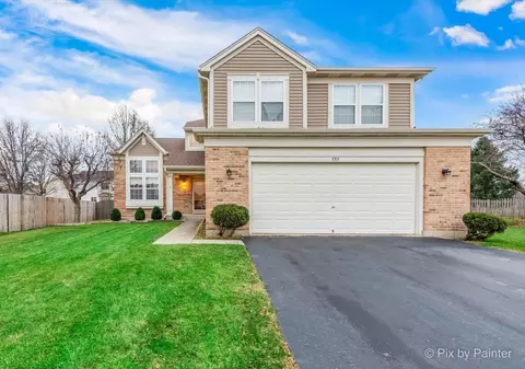 553 S Haverhill Ln, South Elgin, IL 60177