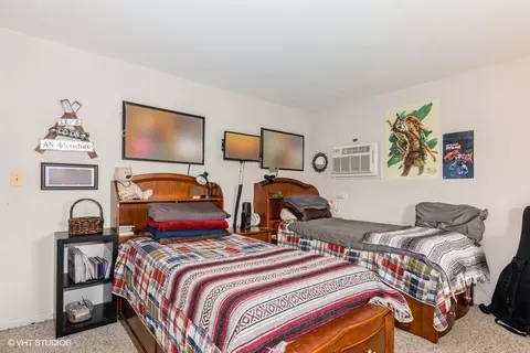 Bedroom - 214 E Bailey Rd #J, Naperville, IL 60565 photo 1 of 2