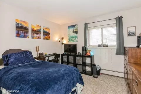 Bedroom - 214 E Bailey Rd #J, Naperville, IL 60565 photo 2 of 2