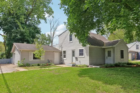 361 Highland Rd, Grayslake, IL 60030