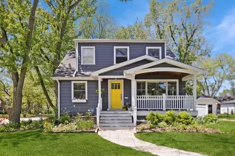 340 S Grant St, Westmont, IL 60559