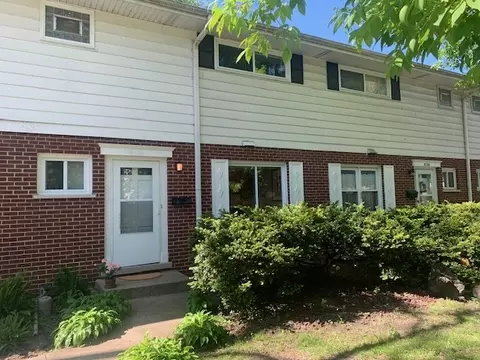810 Skokie Blvd #C, Wilmette, IL 60091