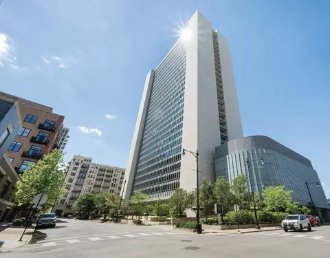 500 W Superior St #808, Chicago, IL 60654