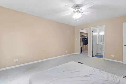 Bedroom - 1044 Creekside Ct #2A, Wheeling, IL 60090 photo 3 of 5