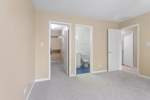 Bedroom - 1044 Creekside Ct #2A, Wheeling, IL 60090 photo 5 of 5