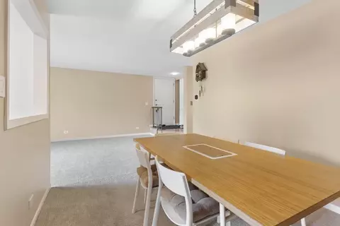 Dining - 1044 Creekside Ct #2A, Wheeling, IL 60090 photo 2 of 2