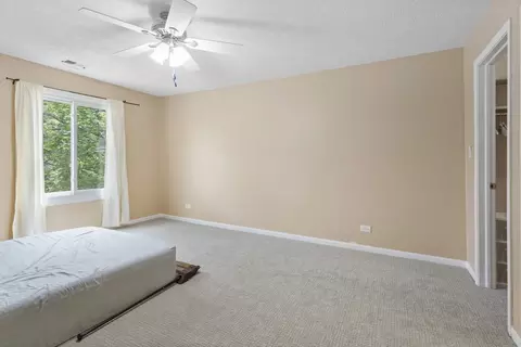 Bedroom - 1044 Creekside Ct #2A, Wheeling, IL 60090 photo 4 of 5