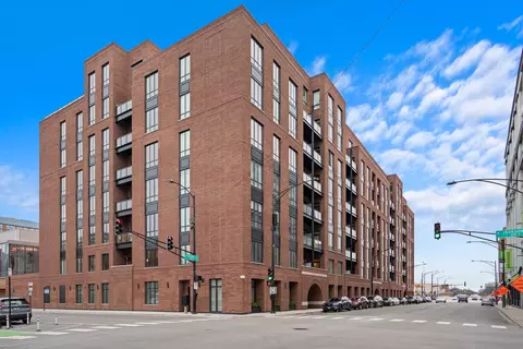 313 S Racine Ave #4B, Chicago, IL 60607