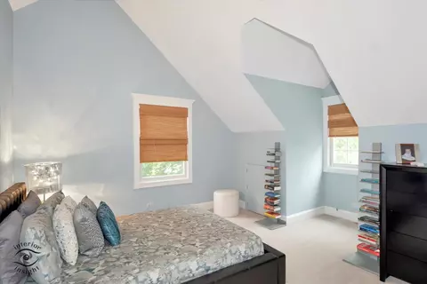 Bedroom - 616 E Hillside Ave, Barrington, IL 60010 photo 4 of 4