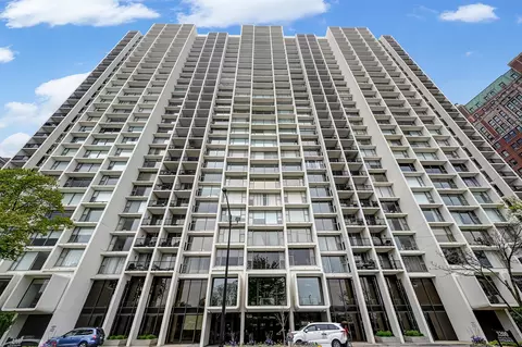 3200 N Lake Shore Dr #2507, Chicago, IL 60657