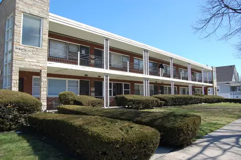1001 N Harlem Ave #A, Oak Park, IL 60302