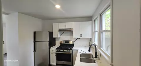 Kitchen - 307 Bevier Pl, Aurora, IL 60505 photo 2 of 2