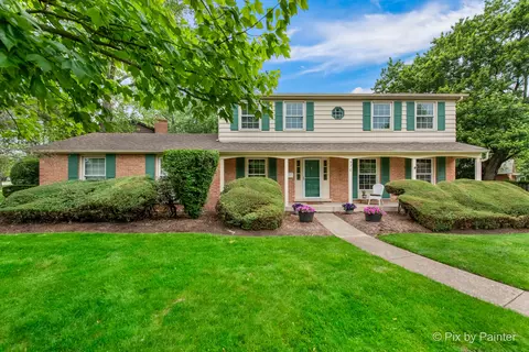 570 E Carpenter Dr, Palatine, IL 60074
