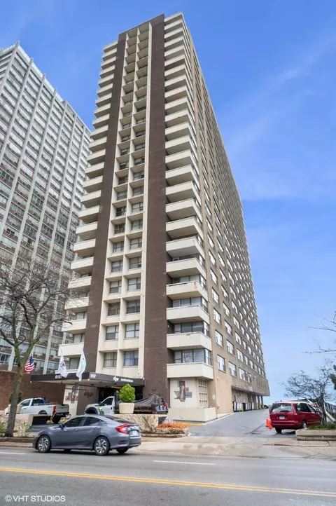 6157 N Sheridan Rd #22M, Chicago, IL 60660