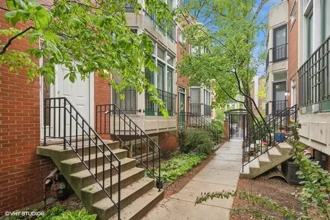 1842 N Halsted St #3, Chicago, IL 60614