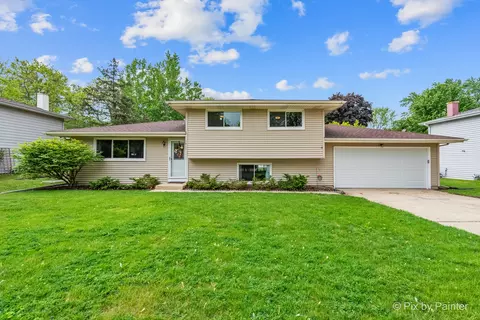 1411 Rita Ave, Saint Charles, IL 60174