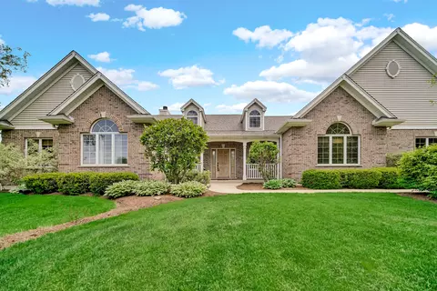 4916 Country Springs Dr, Johnsburg, IL 60051
