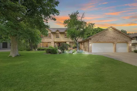 4008 Pinecrest Dr, Champaign, IL 61822