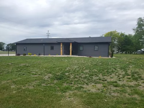507 N Secor St, Gilman, IL 60938