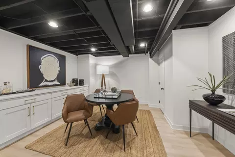 Dining - 6 Charleton Pl, Oak Brook, IL 60523 photo 3 of 3