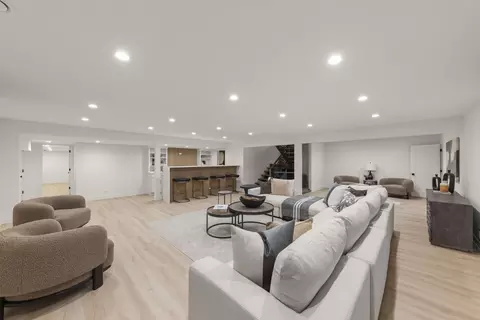 Other - 6 Charleton Pl, Oak Brook, IL 60523 photo 8 of 9