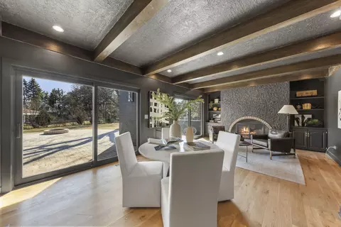 Dining - 6 Charleton Pl, Oak Brook, IL 60523 photo 2 of 3