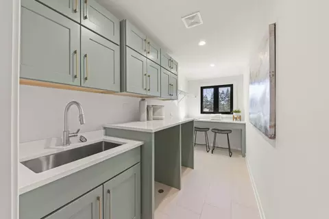 Other - 6 Charleton Pl, Oak Brook, IL 60523 photo 4 of 9