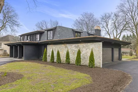 Exterior - 6 Charleton Pl, Oak Brook, IL 60523 photo 3 of 5