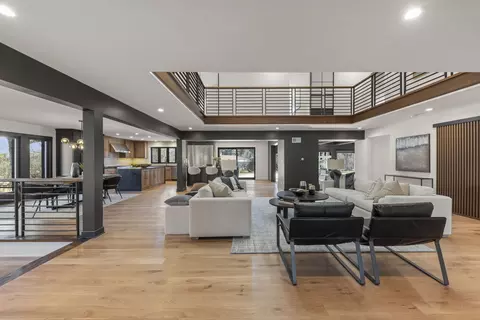 Living - 6 Charleton Pl, Oak Brook, IL 60523 photo 1 of 6