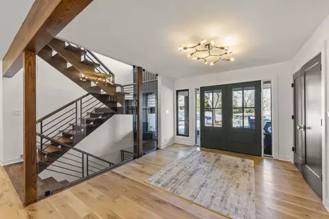 Entry Way - 6 Charleton Pl, Oak Brook, IL 60523 photo 2 of 10