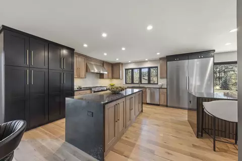 Kitchen - 6 Charleton Pl, Oak Brook, IL 60523 photo 1 of 5