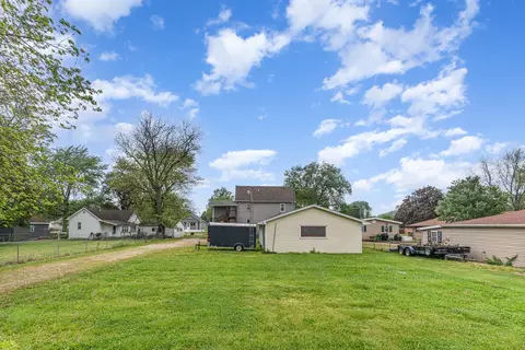 Exterior - 214 N Cedar St, Gardner, IL 60424 photo 6 of 6