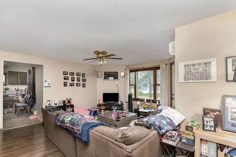 Living - 214 N Cedar St, Gardner, IL 60424 photo 5 of 5