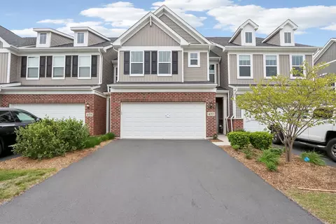 477 Watercress Dr, Aurora, IL 60504