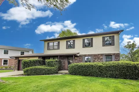 1976 Monday Dr, Elgin, IL 60123