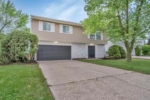 3344 Stonehurst Ct, Joliet, IL 60431