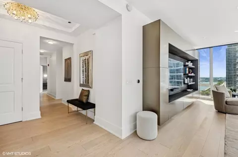 363 E Wacker Dr #1601, Chicago, IL 60601 photo 8