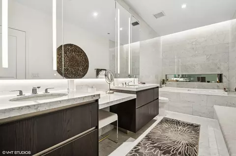 363 E Wacker Dr #1601, Chicago, IL 60601 photo 11