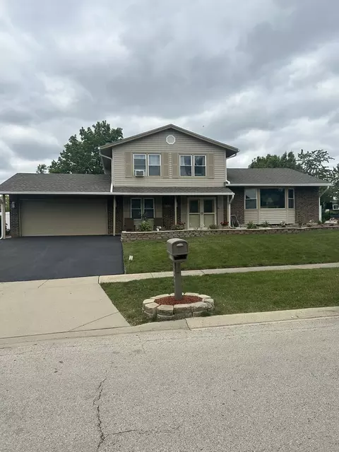 1507 Haise Ln, Elk Grove Village, IL 60007