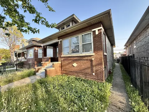 5445 W Crystal St, Chicago, IL 60651
