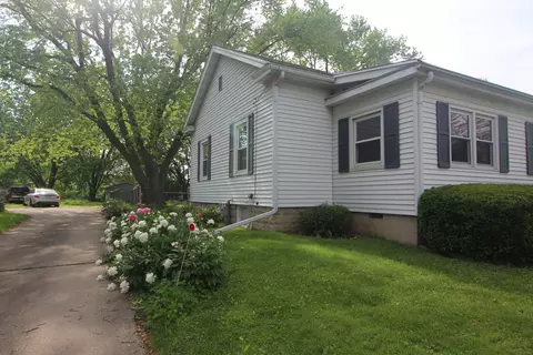 1216 Colton Ave, Bloomington, IL 61701 photo 2
