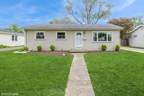 433 N Bierman Ave, Villa Park, IL 60181