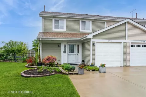 3724 Monitor Dr, Hanover Park, IL 60133
